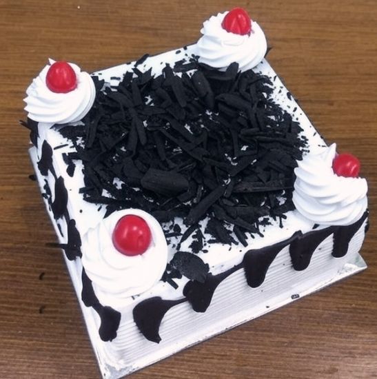 Delivery of cakes in Ahmedabad - Black Forest