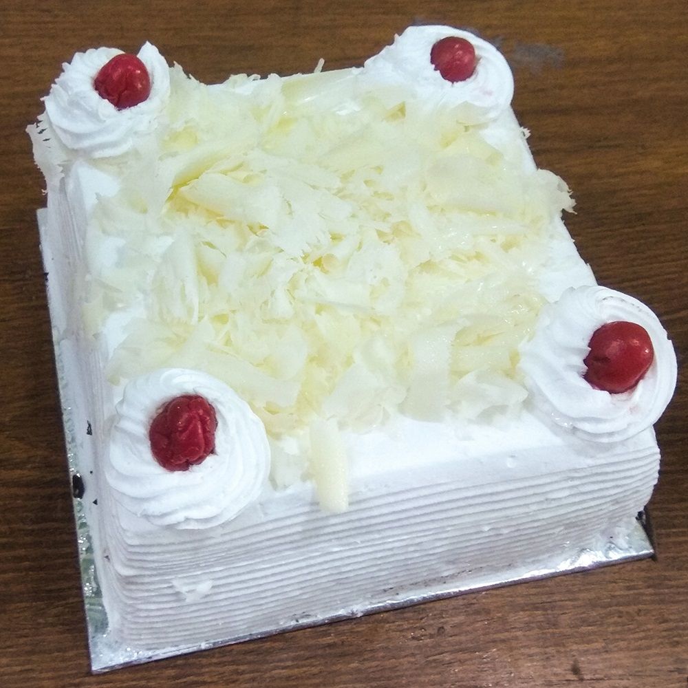 Want to buy birthday cakes in Ahmedabad Quick delivery